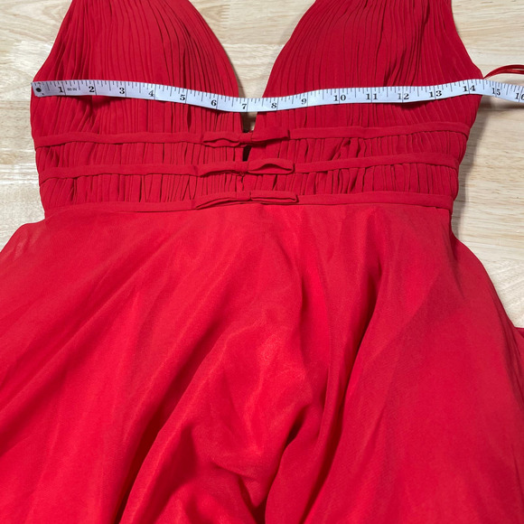 Mac Duggal NWT Chiffon A-line Ball Gown Size 2 Plunging Neck Pleated Tiered Red - Picture 6 of 8